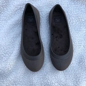 CROCS Fuzz Flats Dark Brown/Espresso Size 9W